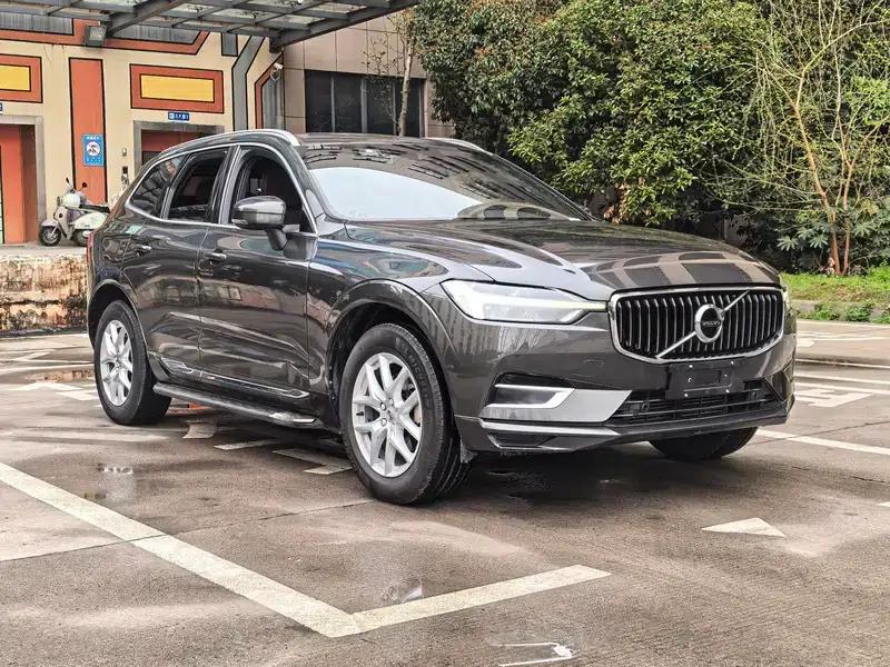 2021 Volvo XC60 T5 AWD Inscription Luxury Edition — миниатюра 3