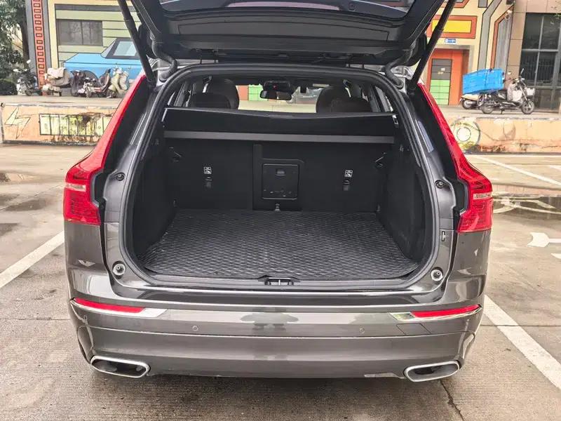 2021 Volvo XC60 T5 AWD Inscription Luxury Edition — миниатюра 21