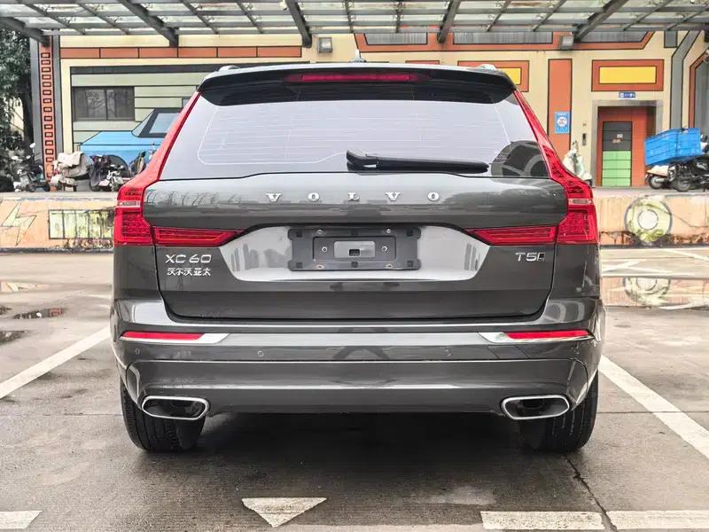 2021 Volvo XC60 T5 AWD Inscription Luxury Edition — миниатюра 6