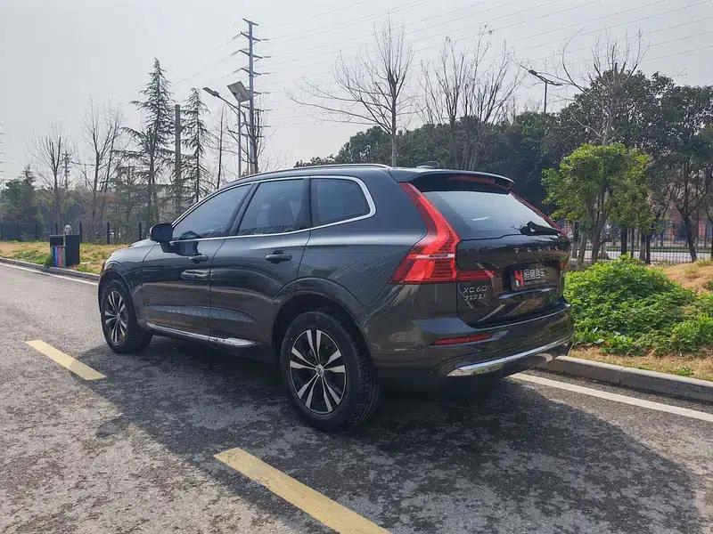 2022 Volvo XC60 B5 AWD Smart Sport Edition — миниатюра 4