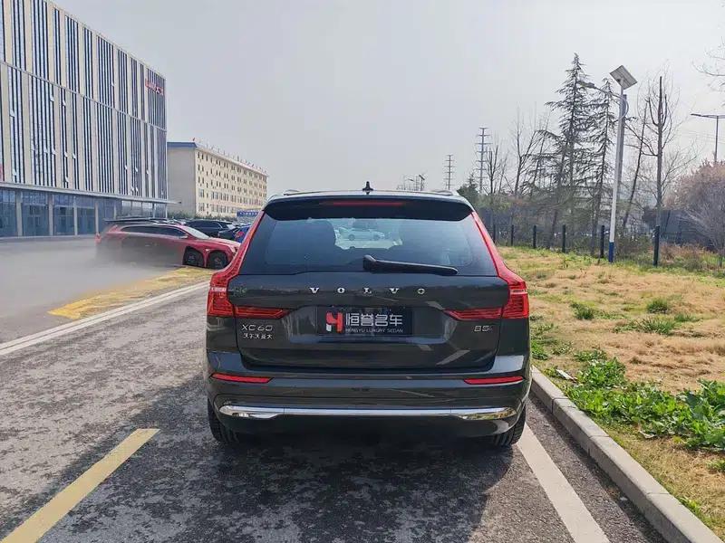 2022 Volvo XC60 B5 AWD Smart Sport Edition — миниатюра 5