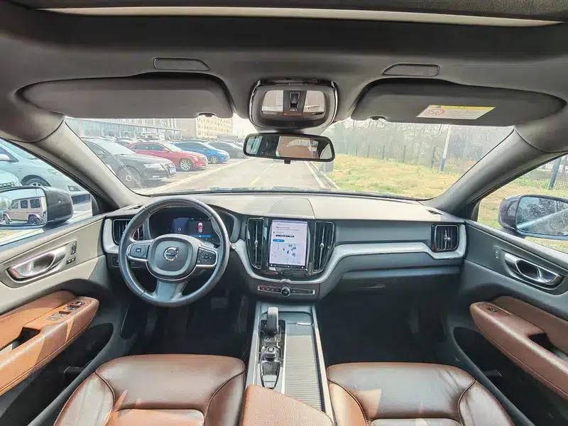 2022 Volvo XC60 B5 AWD Smart Sport Edition — миниатюра 8