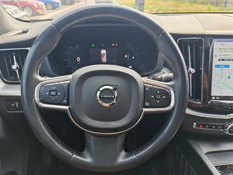 2022 Volvo XC60 B5 AWD Smart Sport Edition — миниатюра 9