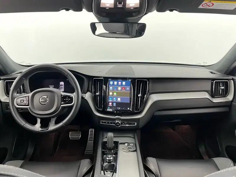 2022 Volvo XC60 B5 AWD Inscription Sport Edition — миниатюра 11