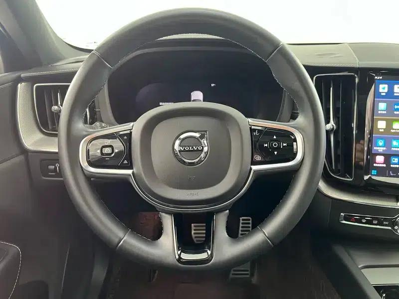 2022 Volvo XC60 B5 AWD Inscription Sport Edition — миниатюра 13