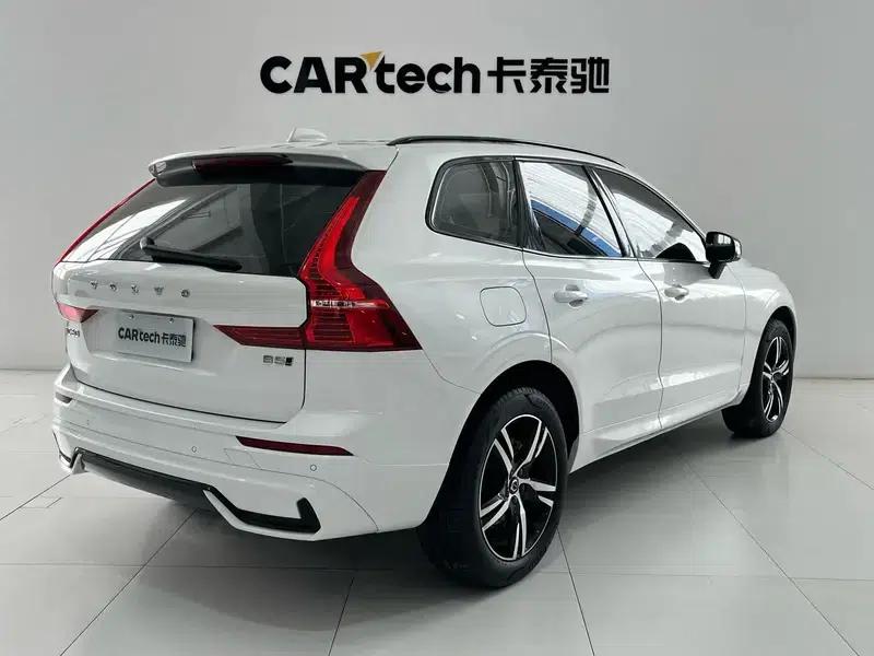 2022 Volvo XC60 B5 AWD Inscription Sport Edition — миниатюра 6
