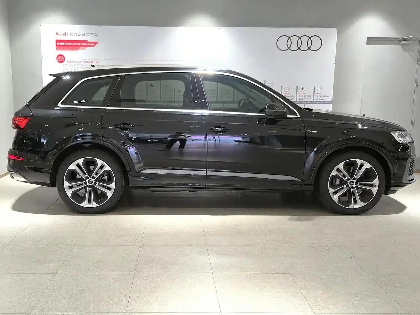 Audi Q7 2023 55 TFSI quattro S line Sport — миниатюра 3