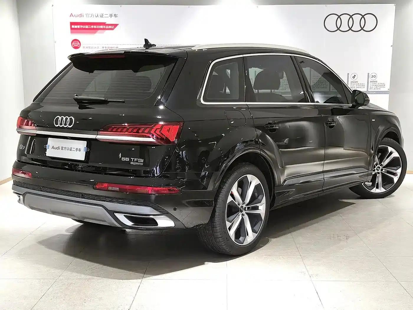 Audi Q7 2023 55 TFSI quattro S line Sport — миниатюра 4