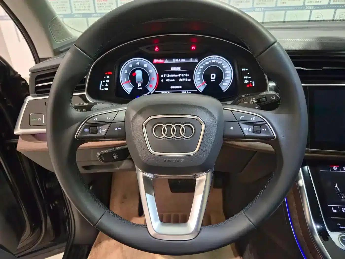 Audi Q7 2023 55 TFSI quattro S line Sport — миниатюра 8