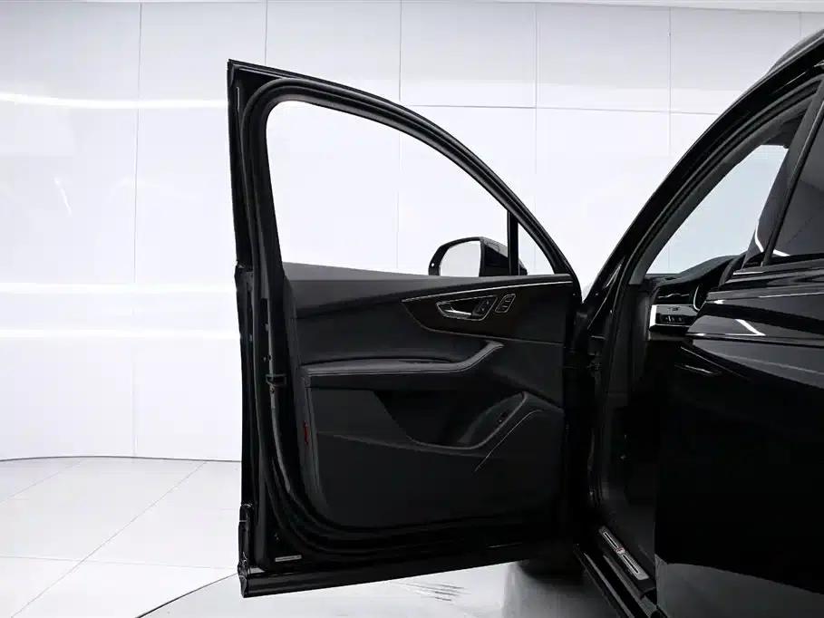 Audi Q7 2025 45 TFSI quattro S line Black Knight Edition — миниатюра 11