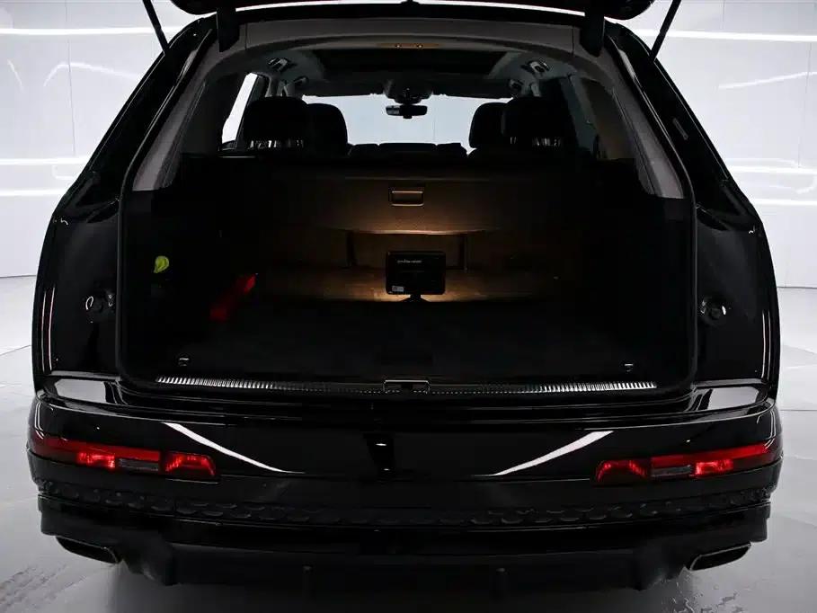 Audi Q7 2025 45 TFSI quattro S line Black Knight Edition — миниатюра 15