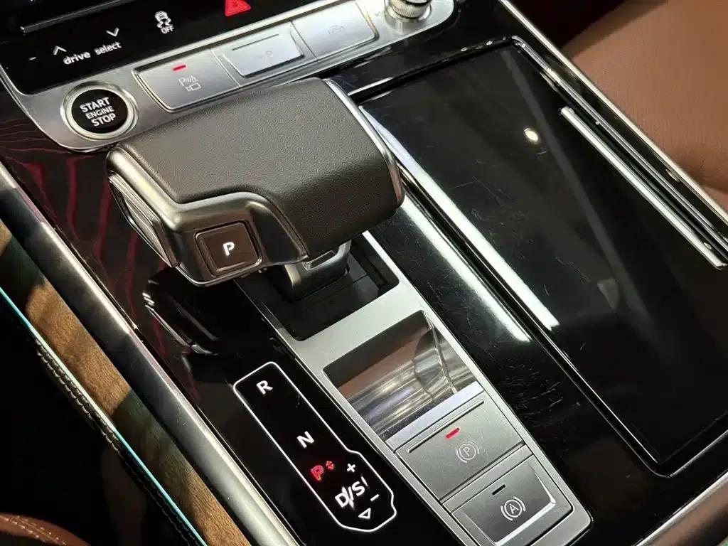 Audi Q7 2025 55 TFSI quattro S line Ice Sport Edition — миниатюра 11