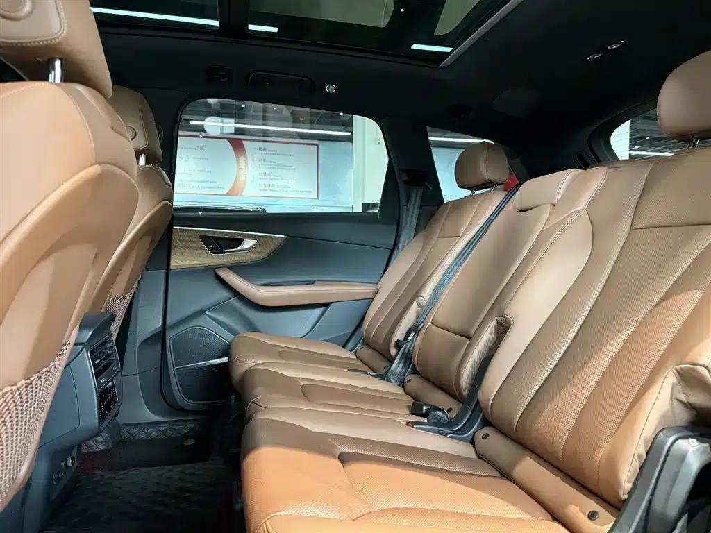 Audi Q7 2025 55 TFSI quattro S line Ice Sport Edition — миниатюра 17