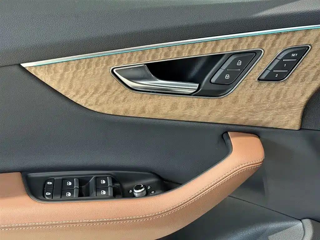 Audi Q7 2025 55 TFSI quattro S line Ice Sport Edition — миниатюра 25