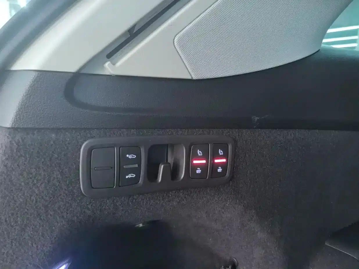 Audi Q7 2021 55 TFSI quattro S line Premium — миниатюра 18