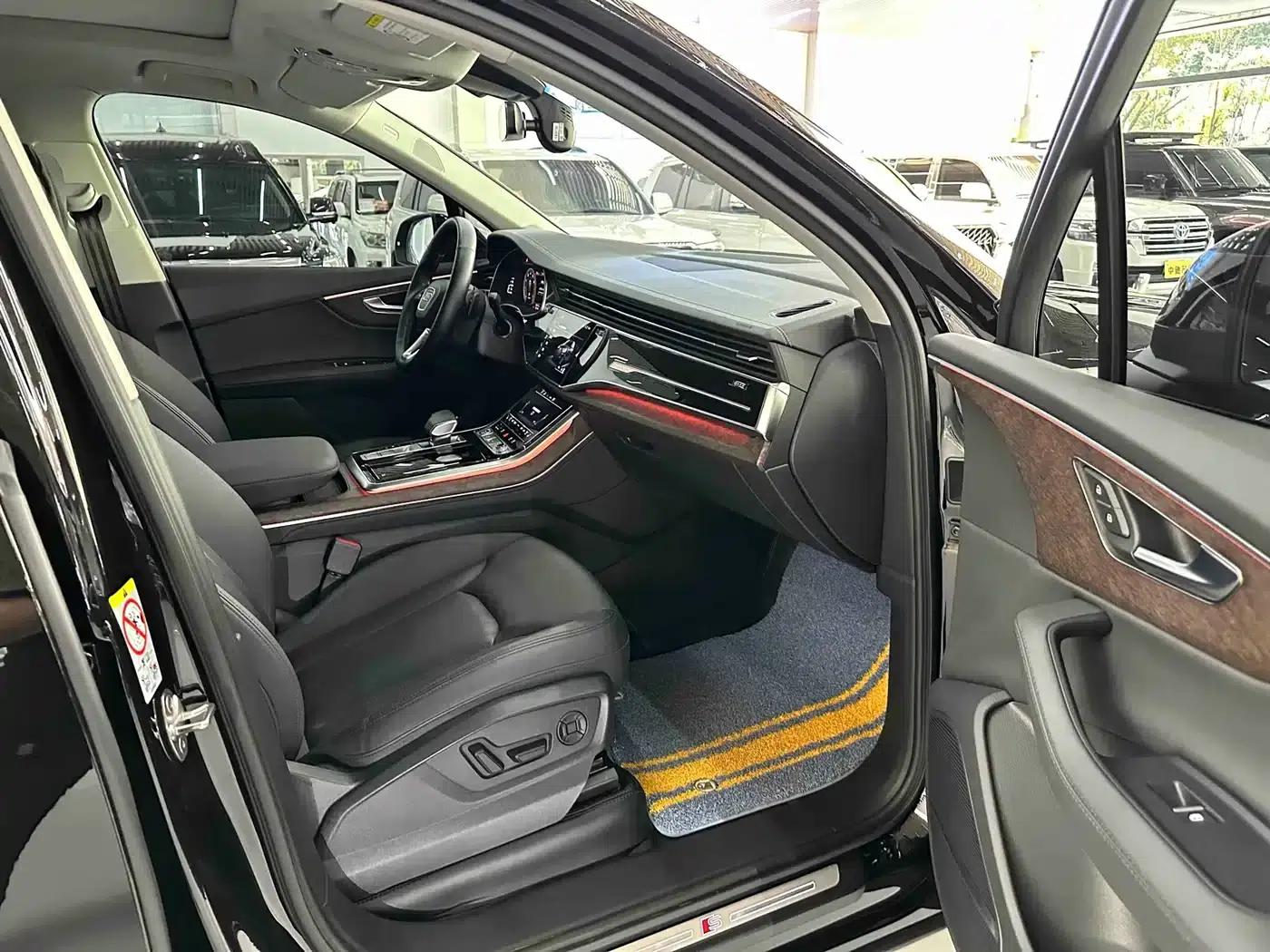 Audi Q7 2023 55 TFSI quattro S line Sport — миниатюра 11