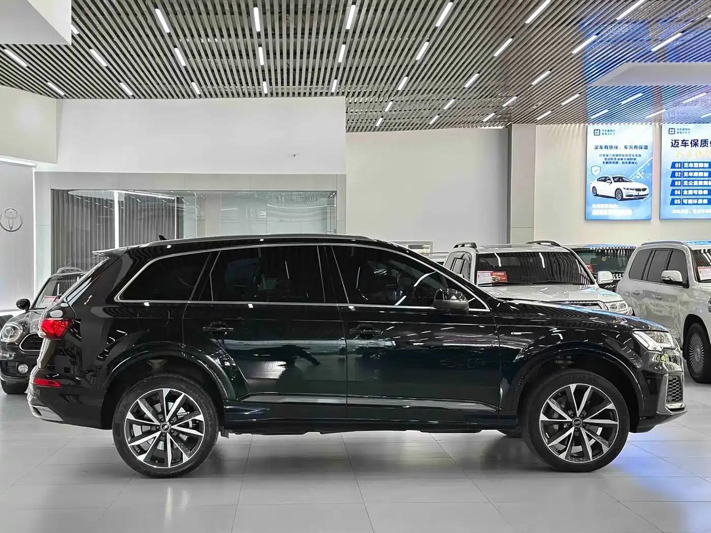 Audi Q7 2023 55 TFSI quattro S line Sport — миниатюра 4
