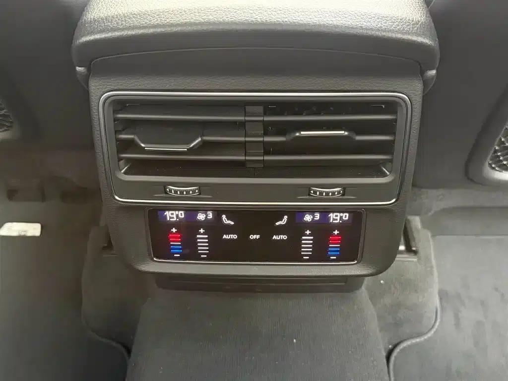 Audi Q7 2021 45 TFSI quattro S line Sport — миниатюра 8