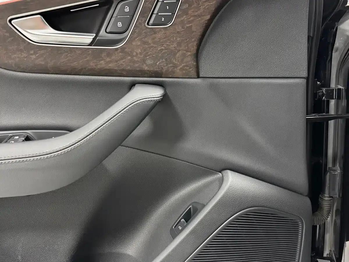 Audi Q7 2023 55 TFSI quattro S line Sport — миниатюра 7