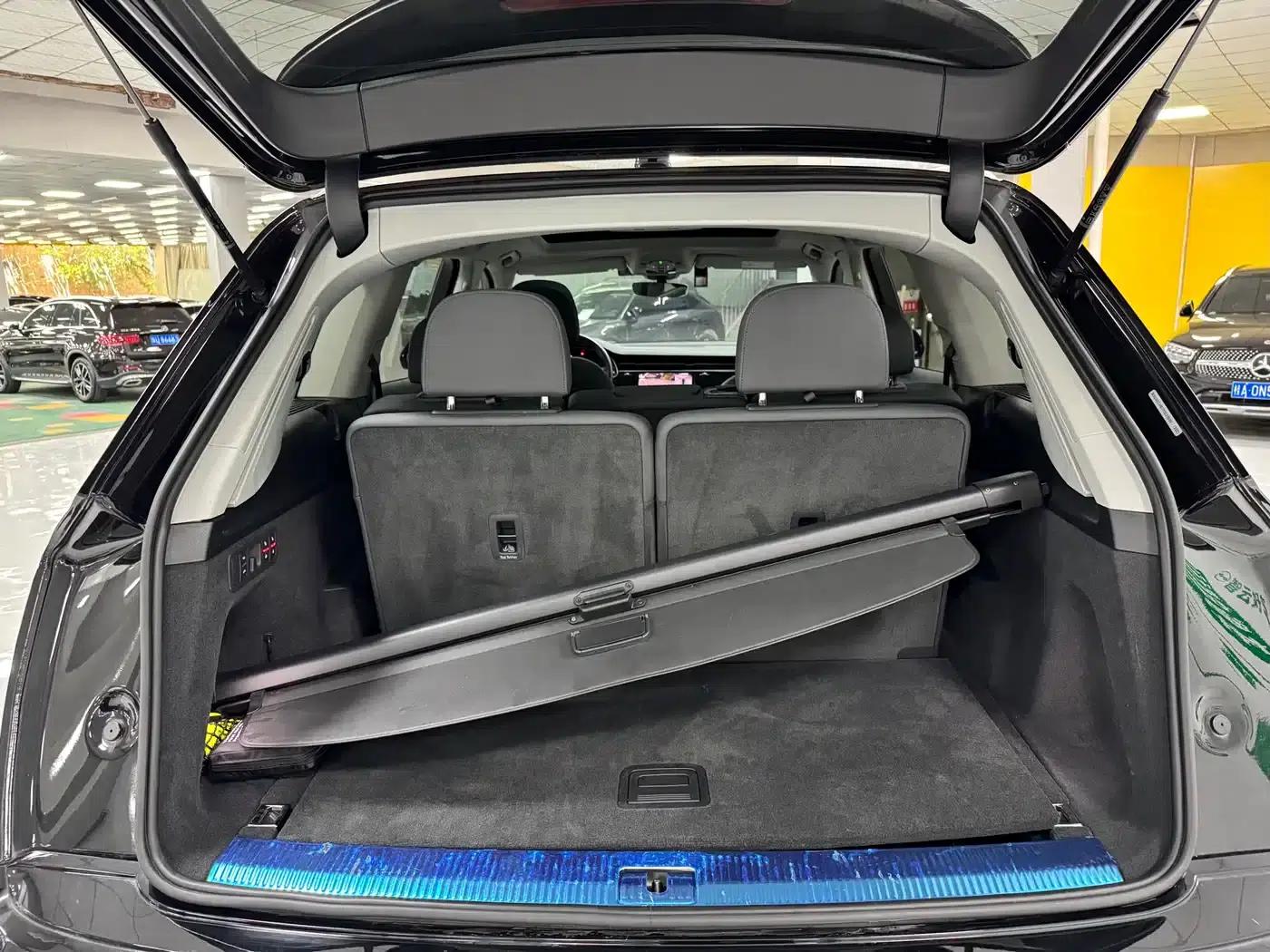Audi Q7 2023 55 TFSI quattro S line Sport — миниатюра 8
