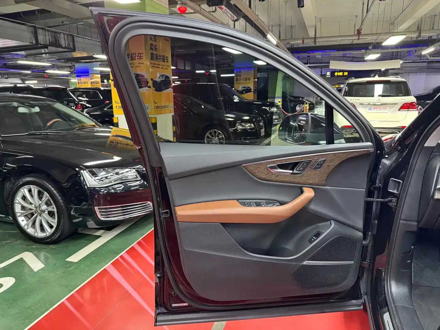 Audi Q7 2021 55 TFSI quattro S line Sport — миниатюра 19
