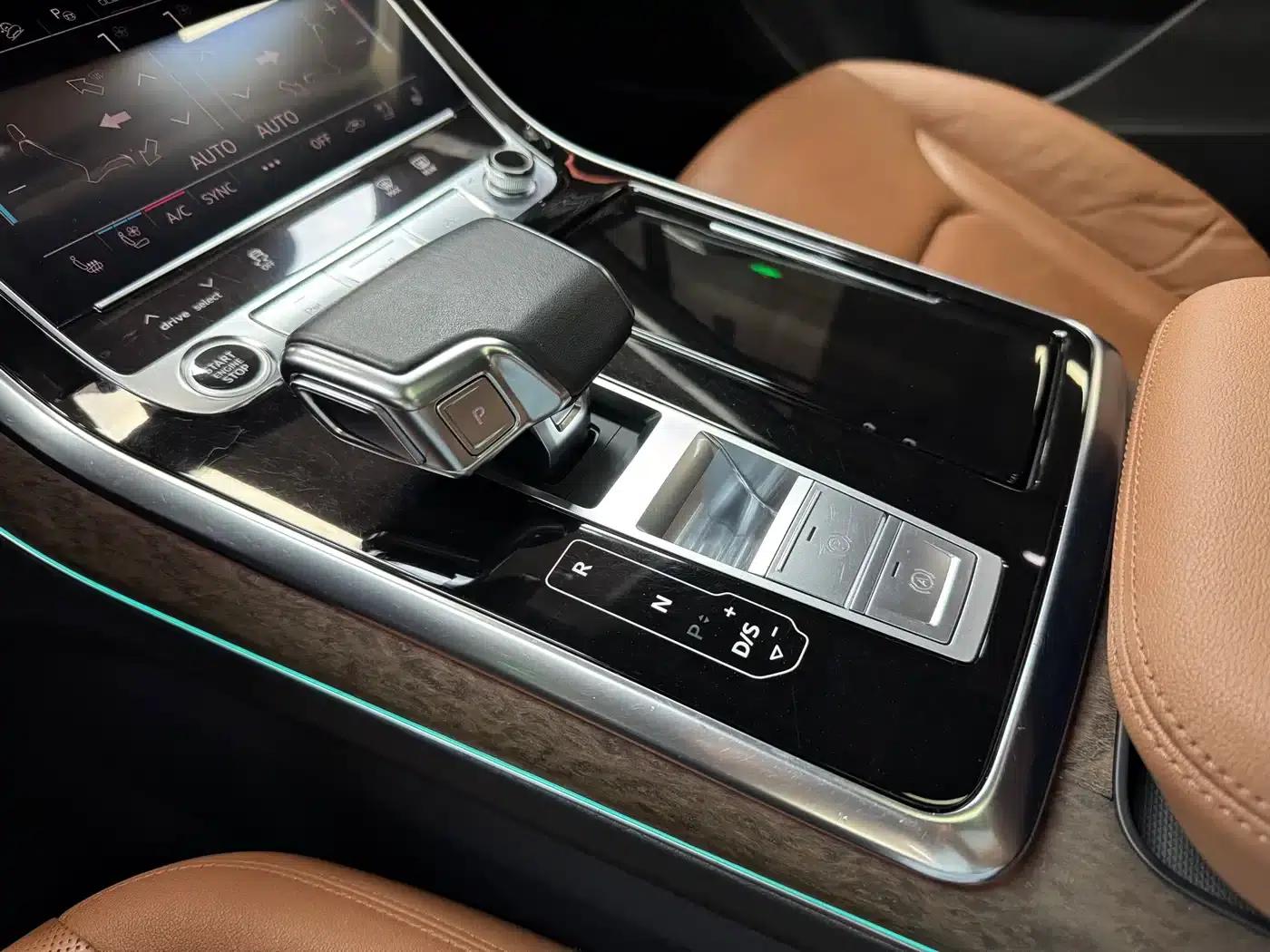 Audi Q7 2021 55 TFSI quattro S line Sport — миниатюра 23