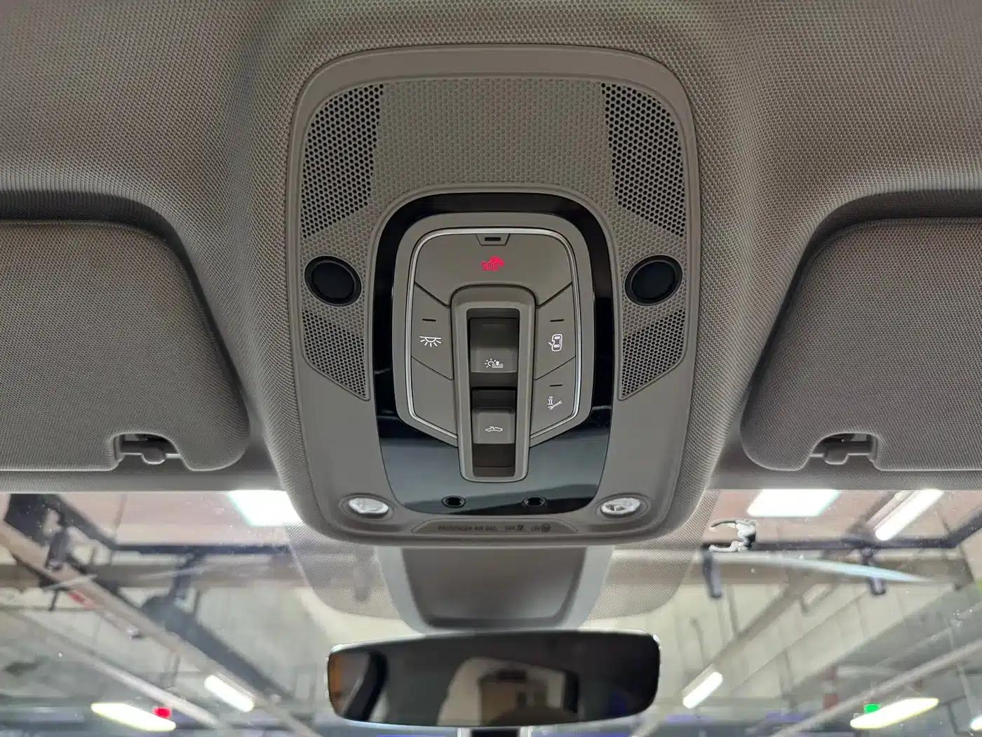 Audi Q7 2021 55 TFSI quattro S line Sport — миниатюра 27