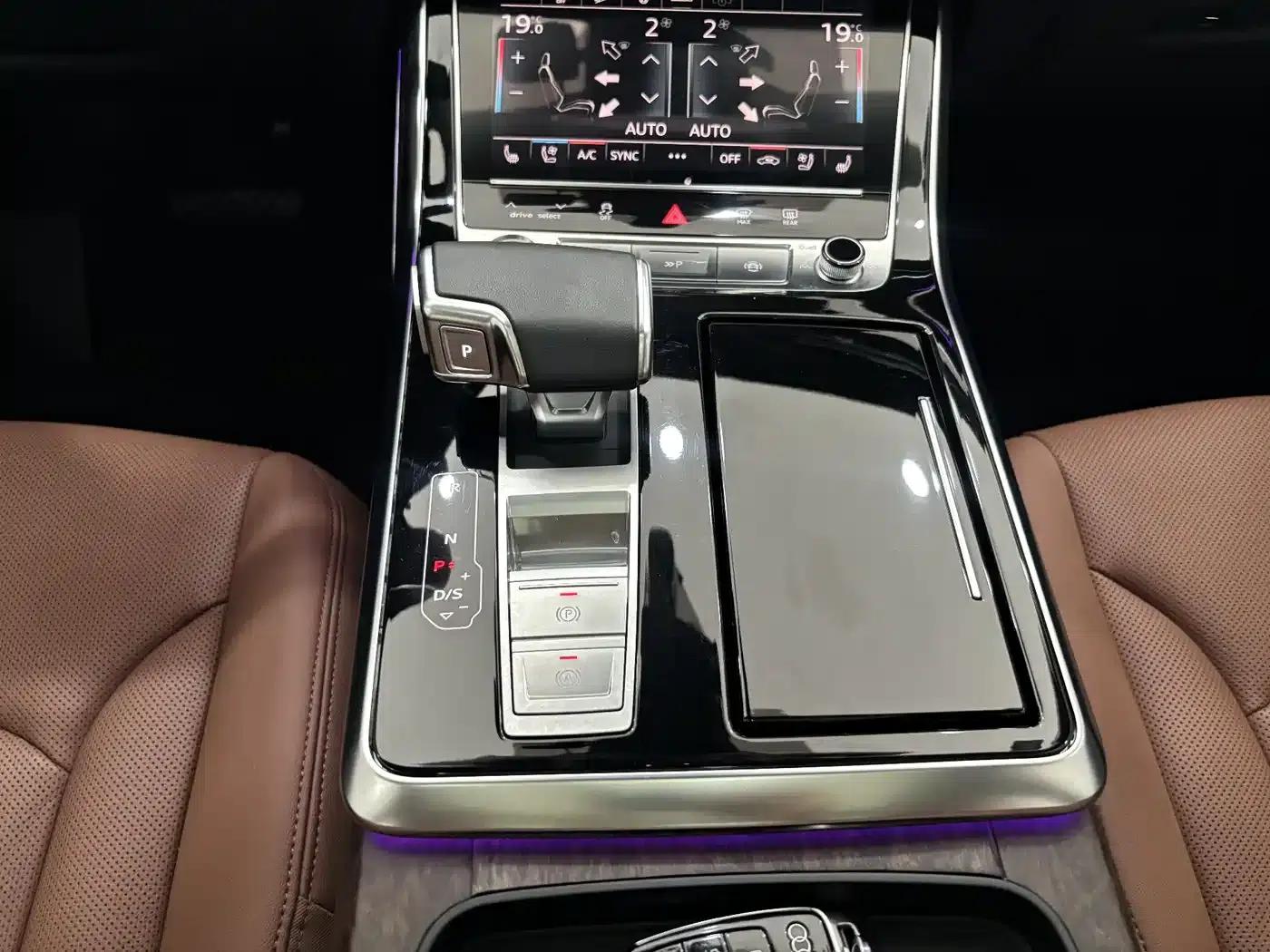 Audi Q7 2023 55 TFSI quattro S line Sport — миниатюра 19