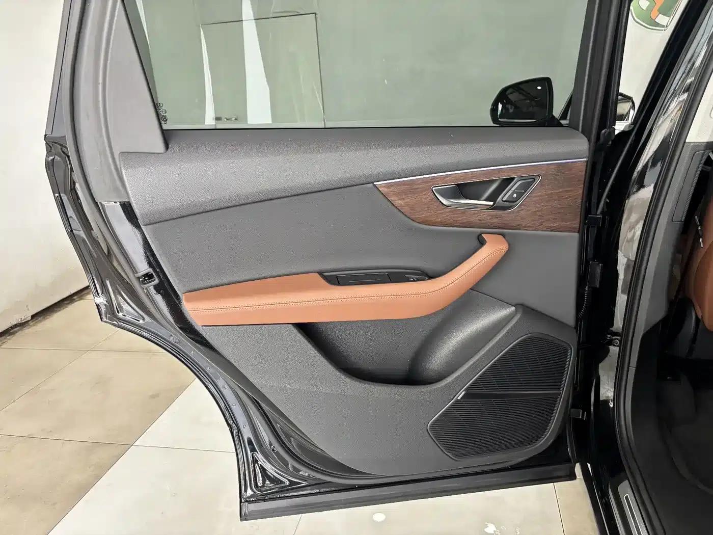 Audi Q7 2023 55 TFSI quattro S line Sport — миниатюра 21
