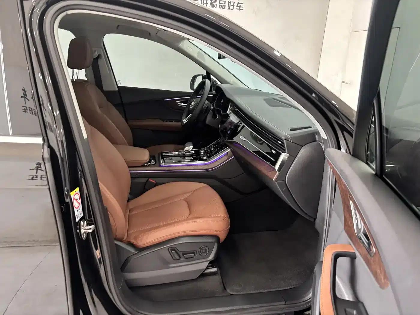 Audi Q7 2023 55 TFSI quattro S line Sport — миниатюра 26