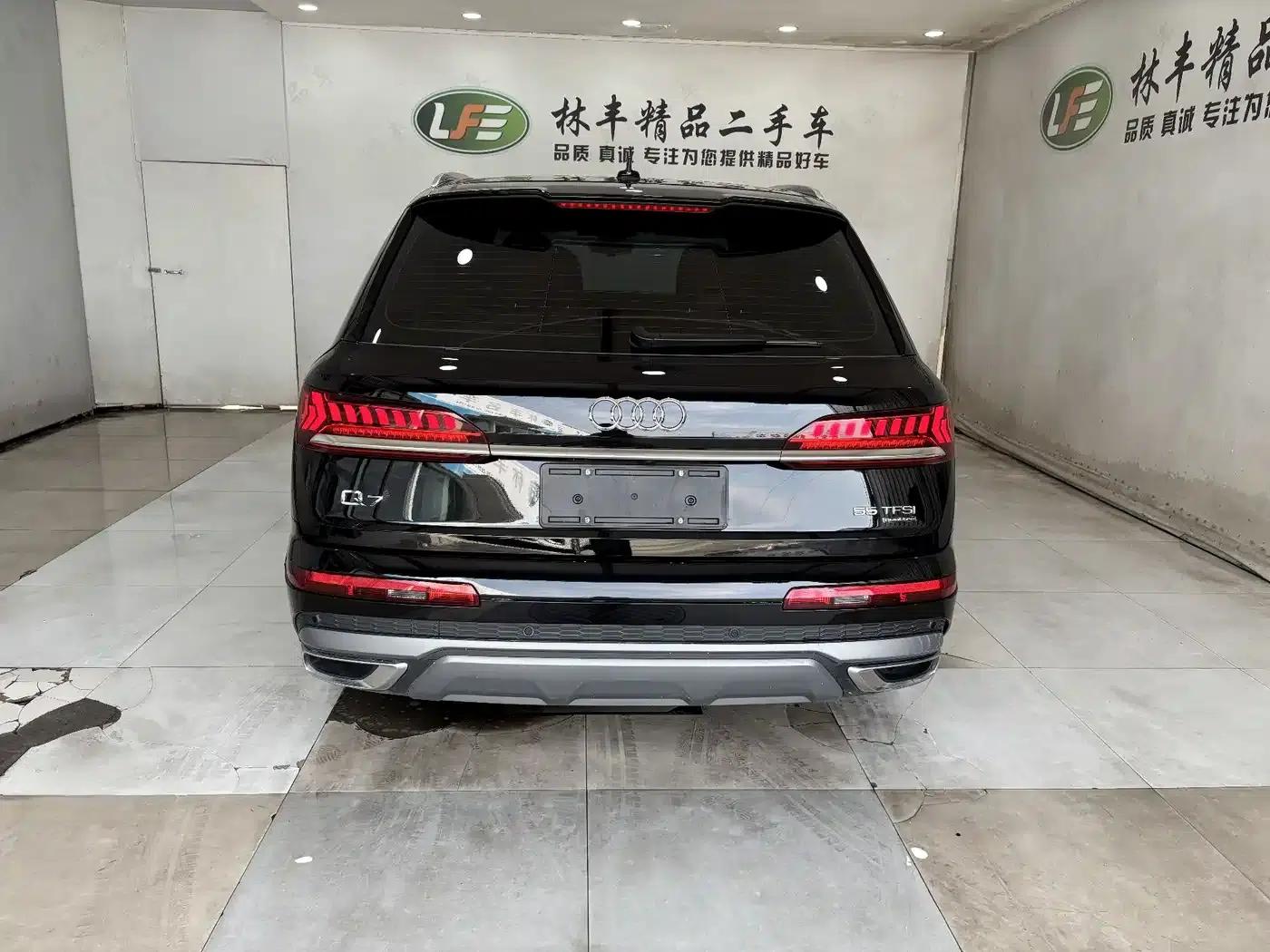 Audi Q7 2023 55 TFSI quattro S line Sport — миниатюра 6