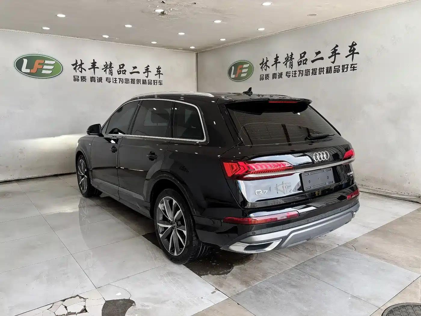 Audi Q7 2023 55 TFSI quattro S line Sport — миниатюра 7