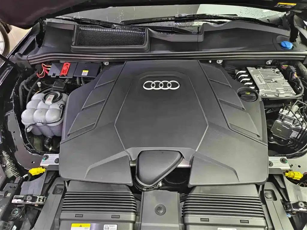 Audi Q7 2024 55 TFSI quattro S line Sport — миниатюра 16