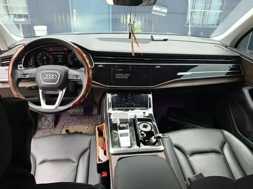 Audi Q7 2023 45 TFSI quattro S line Sport — миниатюра 10