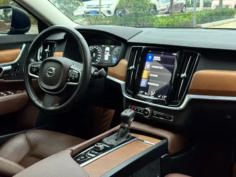 2020 Volvo S90 T5 Inscription Luxury Edition — миниатюра 7