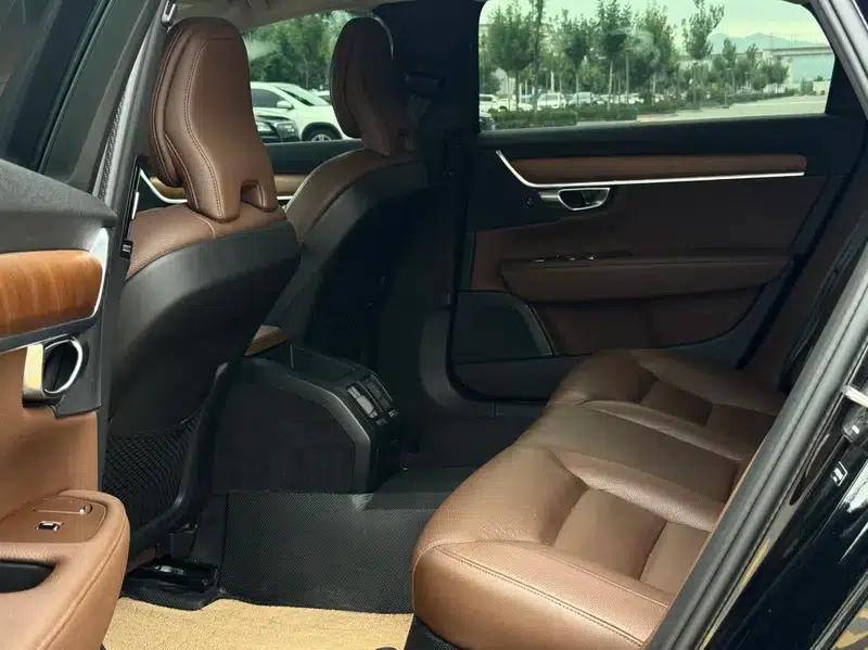 2020 Volvo S90 T5 Inscription Luxury Edition — миниатюра 9