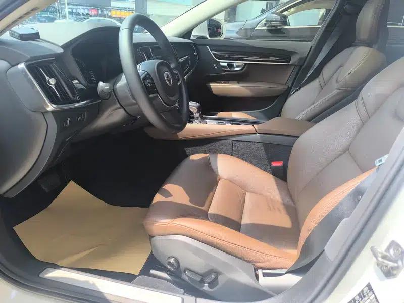 2018 Volvo S90 T4 Smart Edition — миниатюра 14