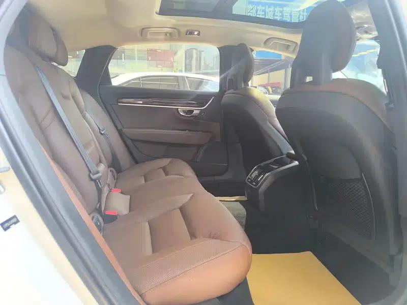 2018 Volvo S90 T4 Smart Edition — миниатюра 19
