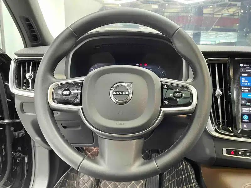 2025 Volvo S90 B5 Inscription Luxury Edition — миниатюра 13