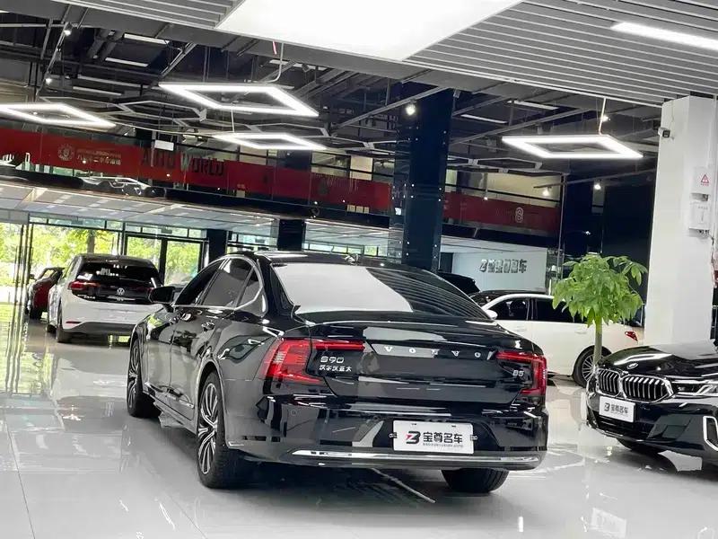 2025 Volvo S90 B5 Inscription Luxury Edition — миниатюра 3