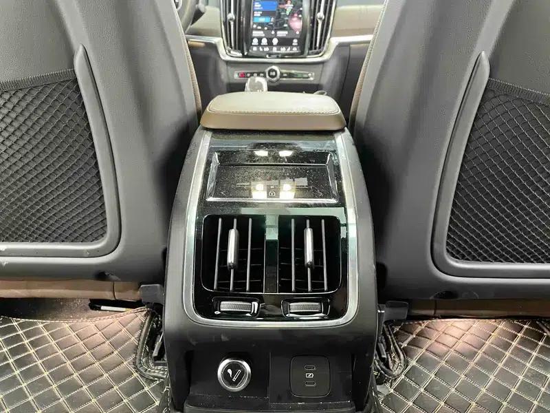 2025 Volvo S90 B5 Inscription Luxury Edition — миниатюра 6