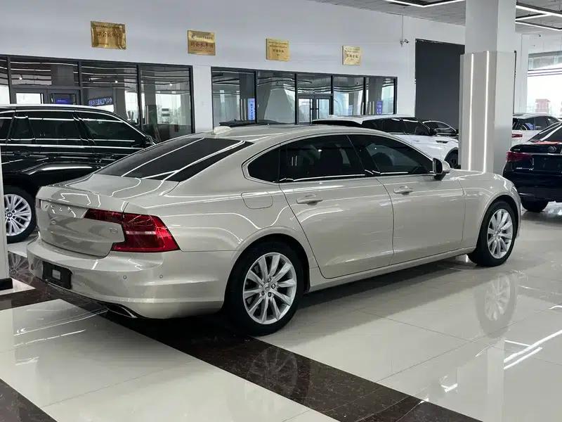 2017 Volvo S90 T5 Smart Edition — миниатюра 6