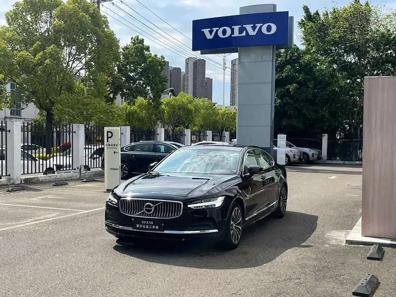 2024 Volvo S90 B5 Smart Luxury Edition — миниатюра 1