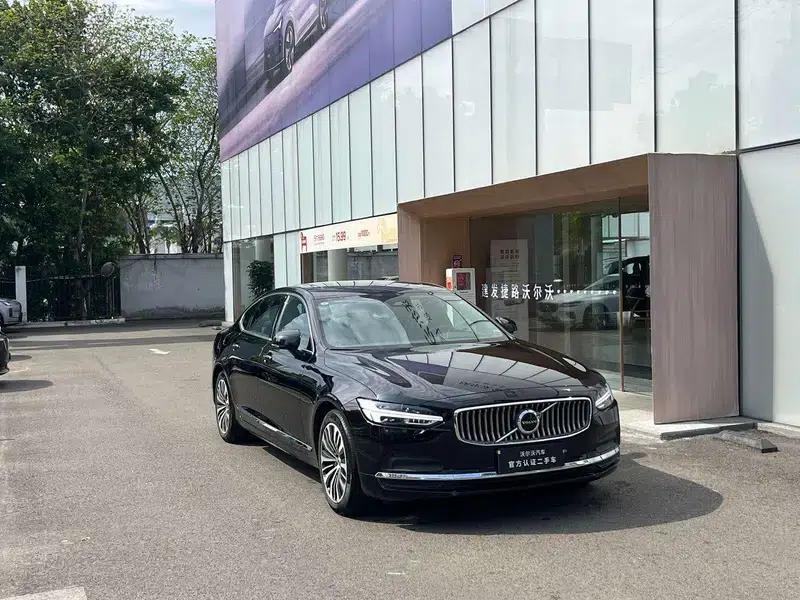 2024 Volvo S90 B5 Smart Luxury Edition — миниатюра 3