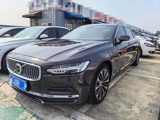 2023 Volvo S90 B5 Inscription Luxury Edition