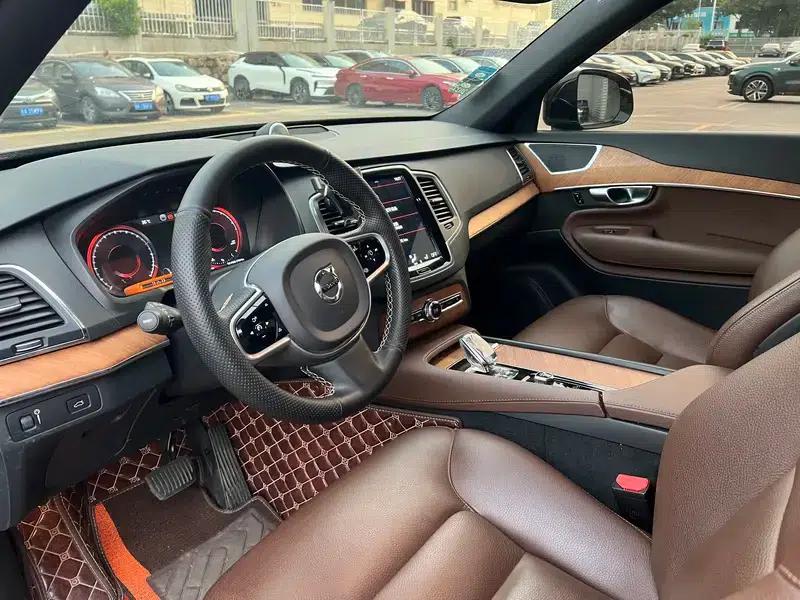 2021 Volvo XC90 B5 Smart Luxury Edition 5-seater — миниатюра 13