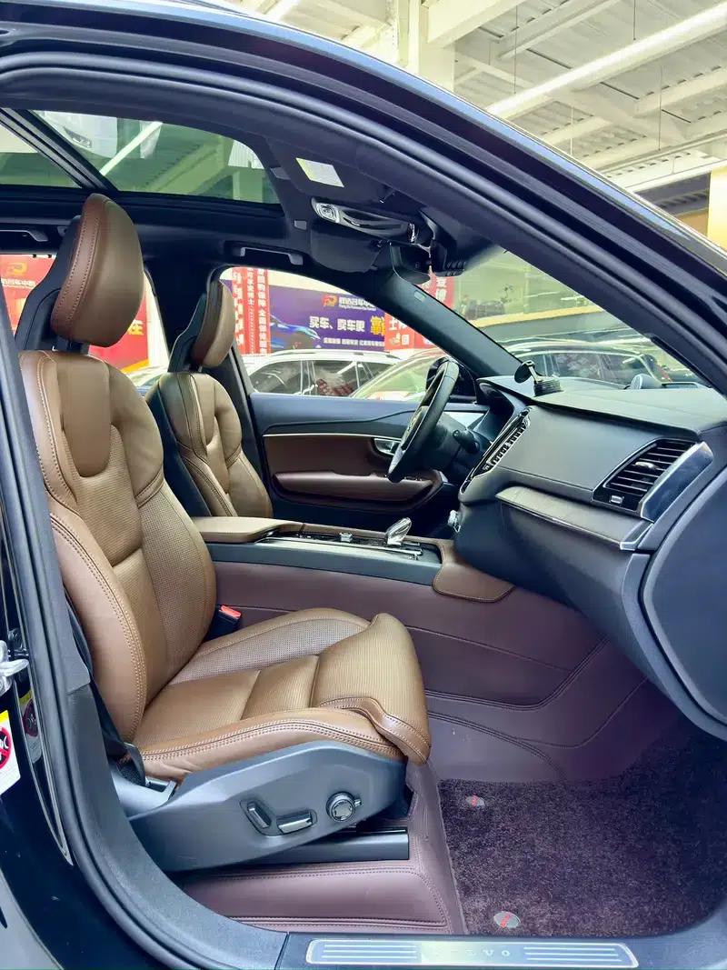 2022 Volvo XC90 B6 Inscription Luxury Edition 7-seater — миниатюра 15