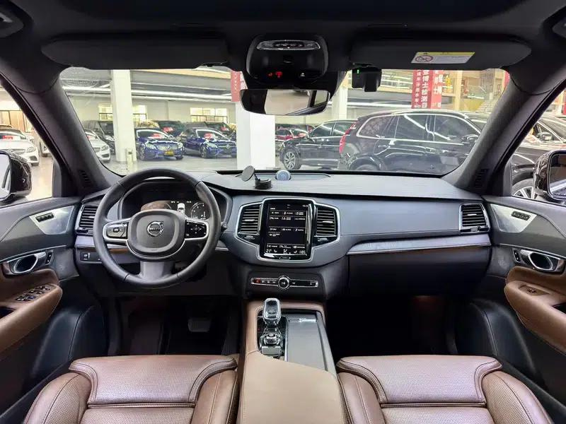 2022 Volvo XC90 B6 Inscription Luxury Edition 7-seater — миниатюра 8