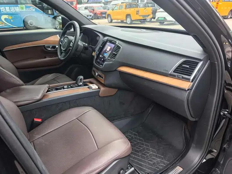 2024 Volvo XC90 B5 Smart Luxury Edition 5-seater — миниатюра 13