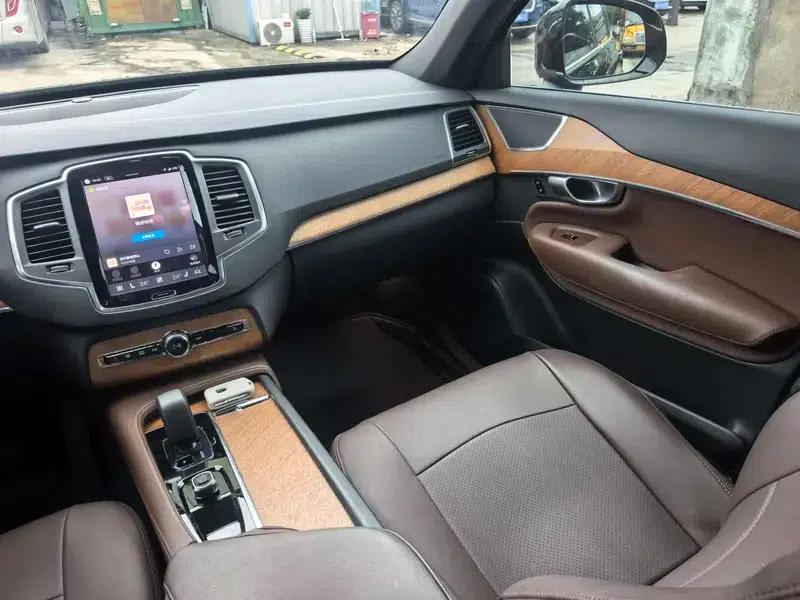 2024 Volvo XC90 B5 Smart Luxury Edition 5-seater — миниатюра 8